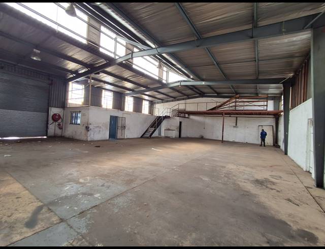 477M² WAREHOUSE TO LET IN DENVER